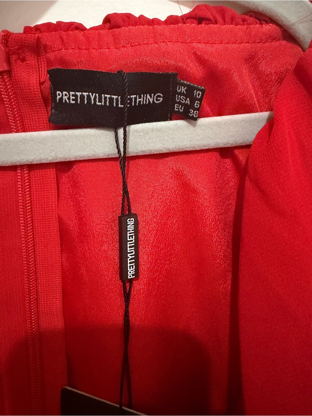 PrettyLittleThing Red Ruffle V-Neck Cami - Picture 4 of 4